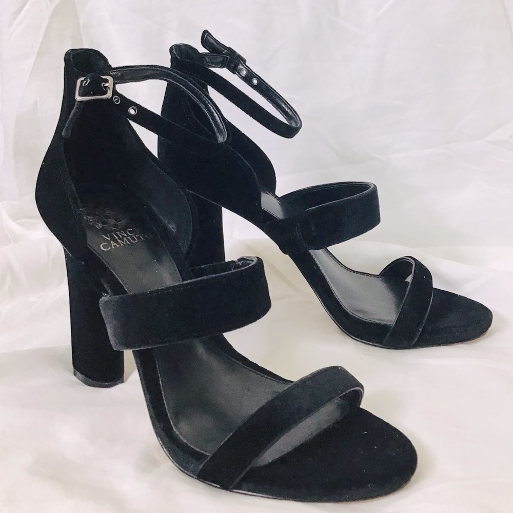 NWOT Vince Camuto Strappy Sandal Heel